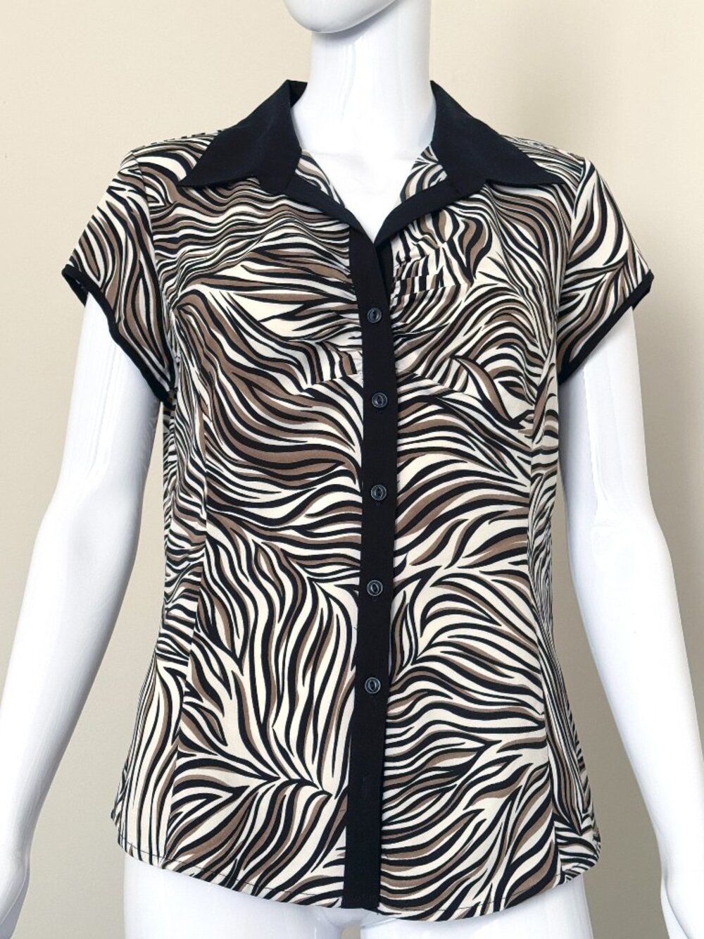 Blue Diamond Stretch Zebra Animal Print Blouse Black Collar Cap Sleeve Size M
